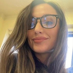 Meet your Posher, Posh